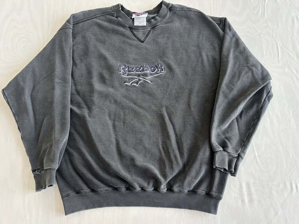 Vintage Reebok Embroidered Logo Sweatshirt Crewneck Grey Size Small